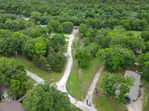 000 Cedar Cove Rd, Branson West, MO 65737