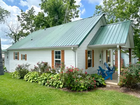 813 Summit St, Cabool, MO 65689