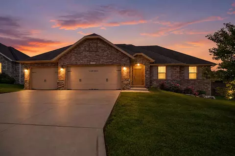 4318 E Kentbrook Dr, Springfield, MO 65802