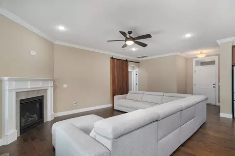 Living - 4318 E Kentbrook Dr, Springfield, MO 65802 photo 1 of 5