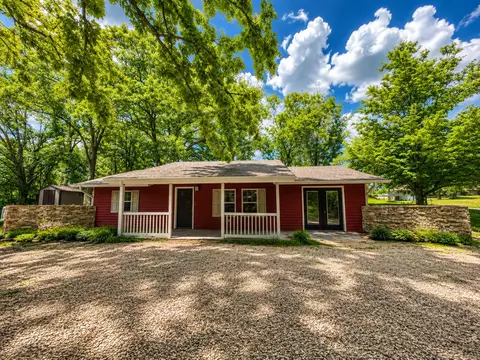 1104 N Ash St, Mountain View, MO 65548
