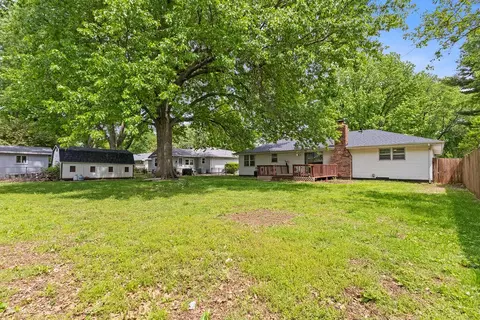 Exterior - 3355 S Robberson Ave, Springfield, MO 65807 photo 6 of 8