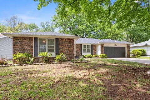 Exterior - 3355 S Robberson Ave, Springfield, MO 65807 photo 3 of 8