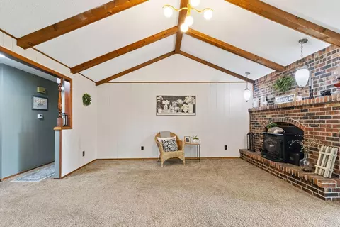 Living - 3355 S Robberson Ave, Springfield, MO 65807 photo 3 of 5