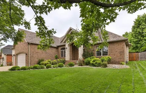3941 E Windsmore Dr, Springfield, MO 65802