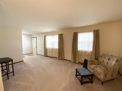 Living - 2049 S Brighton Dr, Springfield, MO 65804 photo 3 of 11