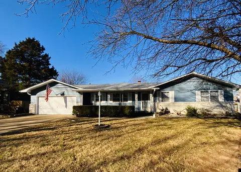 Exterior - 2049 S Brighton Dr, Springfield, MO 65804 photo 5 of 6