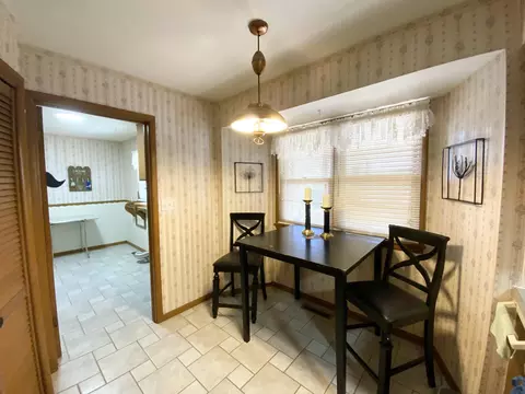 Dining - 2049 S Brighton Dr, Springfield, MO 65804 photo 1 of 1