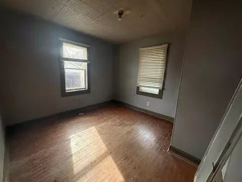 Bedroom - 2516 W Elm St, Springfield, MO 65806 photo 4 of 4