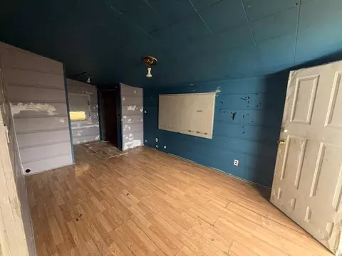 Living - 2516 W Elm St, Springfield, MO 65806 photo 3 of 3