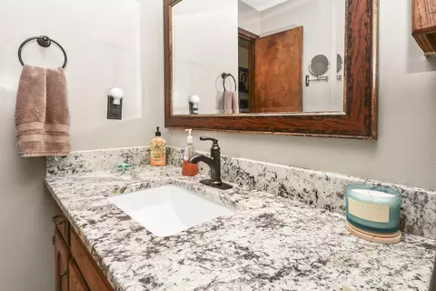 Bath - 6208 E Spring Circle Dr, Springfield, MO 65809 photo 5 of 5