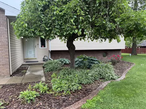 Exterior - 6208 E Spring Circle Dr, Springfield, MO 65809 photo 5 of 16