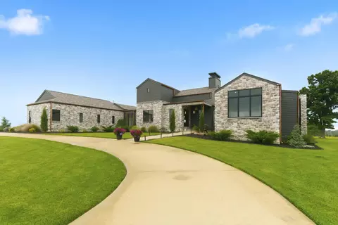 269 E Wisteria Ln, Ozark, MO 65721