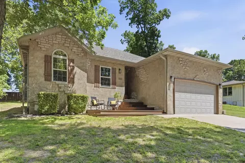 Exterior - 1500 N 14th St, Ozark, MO 65721 photo 2 of 7