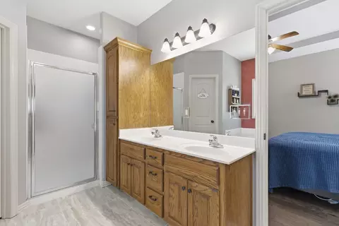Bath - 1500 N 14th St, Ozark, MO 65721 photo 2 of 4