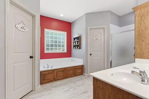 Bath - 1500 N 14th St, Ozark, MO 65721 photo 1 of 4