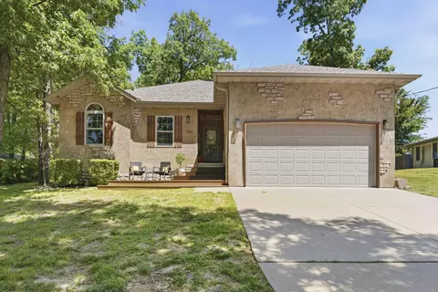 1500 N 14th St, Ozark, MO 65721