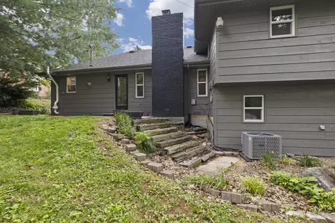 Exterior - 1520 S Devon Rd, Springfield, MO 65809 photo 8 of 8