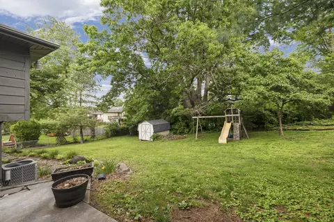 Exterior - 1520 S Devon Rd, Springfield, MO 65809 photo 7 of 8
