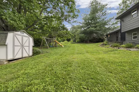 Exterior - 1520 S Devon Rd, Springfield, MO 65809 photo 5 of 8