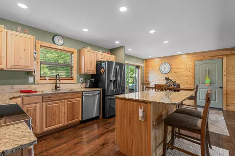 Kitchen - 237 Tanglewood St, Shell Knob, MO 65747 photo 3 of 3