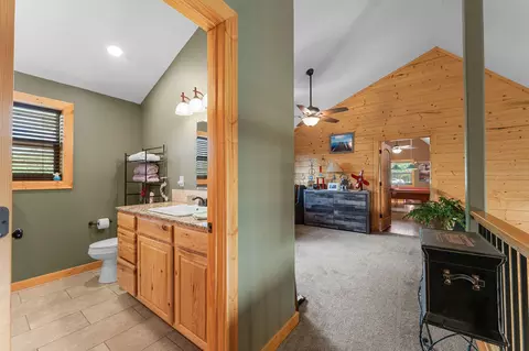 Entry Way - 237 Tanglewood St, Shell Knob, MO 65747 photo 1 of 3