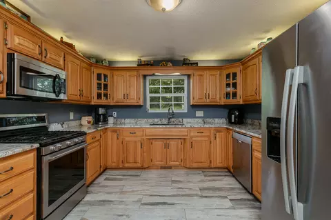 Kitchen - 778 E Dade 52, Greenfield, MO 65661 photo 1 of 3