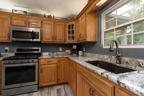 Kitchen - 778 E Dade 52, Greenfield, MO 65661 photo 2 of 3