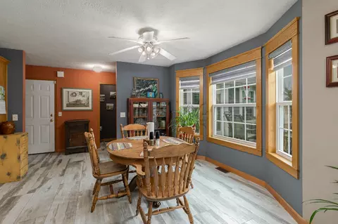 Dining - 778 E Dade 52, Greenfield, MO 65661 photo 1 of 2