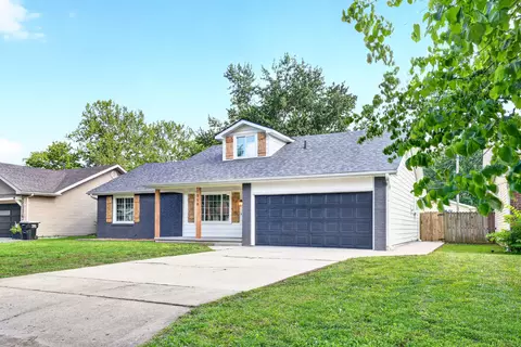 Exterior - 1058 E Cambridge St, Springfield, MO 65807 photo 2 of 5