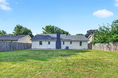 Exterior - 1058 E Cambridge St, Springfield, MO 65807 photo 4 of 5