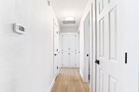 Entry Way - 1058 E Cambridge St, Springfield, MO 65807 photo 1 of 3