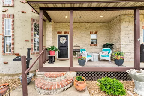 Exterior - 129 Hackberry Ln, Branson, MO 65616 photo 5 of 16