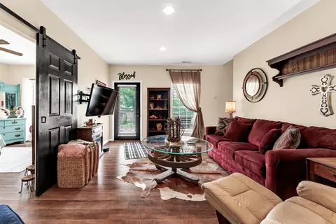 Living - 129 Hackberry Ln, Branson, MO 65616 photo 5 of 5