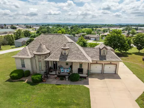 View/Area - 129 Hackberry Ln, Branson, MO 65616 photo 2 of 12