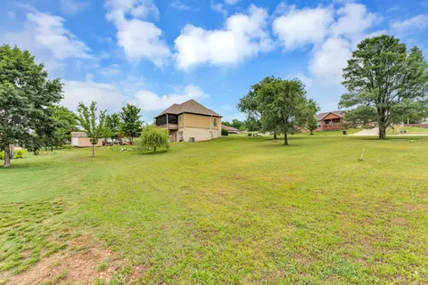Exterior - 129 Hackberry Ln, Branson, MO 65616 photo 11 of 16