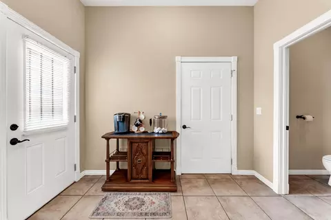 Entry Way - 129 Hackberry Ln, Branson, MO 65616 photo 2 of 3