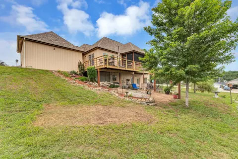 Exterior - 129 Hackberry Ln, Branson, MO 65616 photo 13 of 16