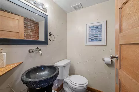 Bath - 509 W Olive St #105, Springfield, MO 65806 photo 1 of 3