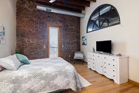 Bedroom - 509 W Olive St #204, Springfield, MO 65806 photo 6 of 6