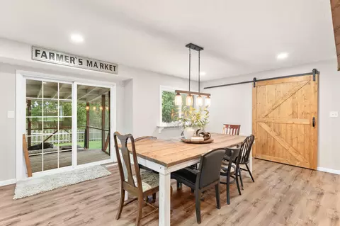 Dining - 923 E Bluff Dr, Springfield, MO 65803 photo 1 of 3