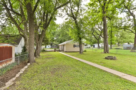 Exterior - 2548 N Main Ave, Springfield, MO 65803 photo 5 of 7