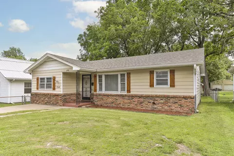 Exterior - 2548 N Main Ave, Springfield, MO 65803 photo 2 of 7
