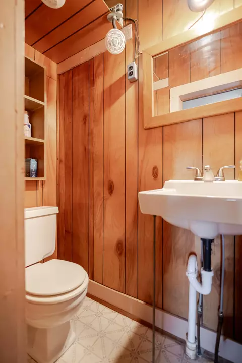 Bath - 525 E Scott St, Monett, MO 65708 photo 1 of 2