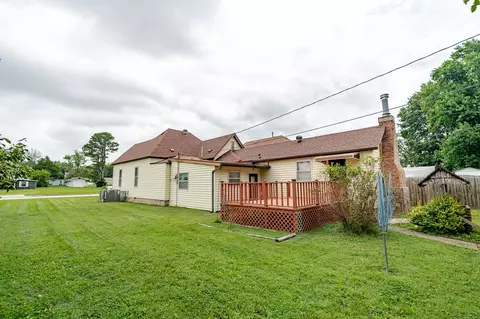 Exterior - 525 E Scott St, Monett, MO 65708 photo 8 of 13