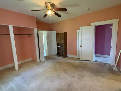 Bedroom - 1665 E Mcdaniel St, Springfield, MO 65802 photo 6 of 11