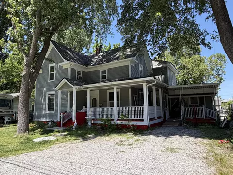 Exterior - 1665 E Mcdaniel St, Springfield, MO 65802 photo 1 of 6