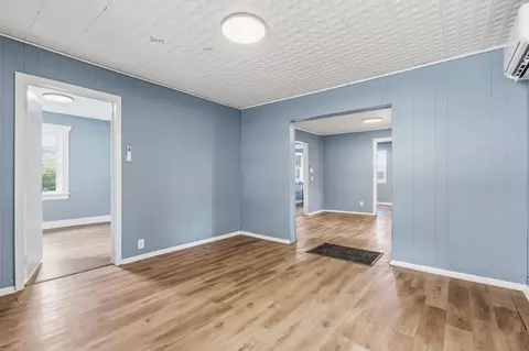 Living - 925 W Chicago St, Springfield, MO 65803 photo 2 of 5