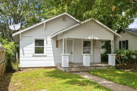 Exterior - 925 W Chicago St, Springfield, MO 65803 photo 3 of 6