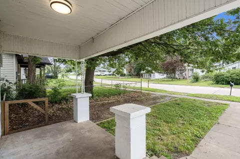 Exterior - 925 W Chicago St, Springfield, MO 65803 photo 4 of 6